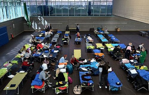 Німеччина закриває найбільший притулок для біженців  Німеччина закриває найбільший притулок для біженців